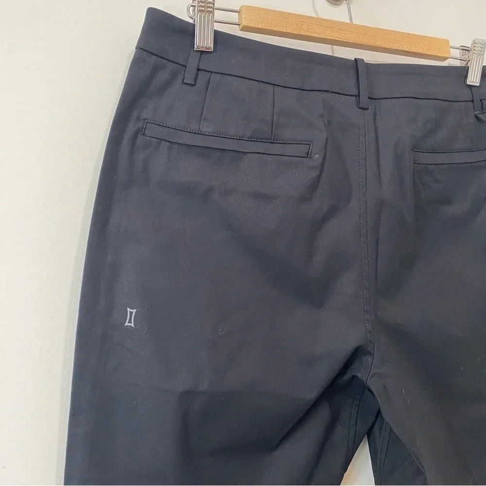 Kit Ace Mens NWT Navigator Essential Shorts Size 34 8in Inseam Black - Slim Fit